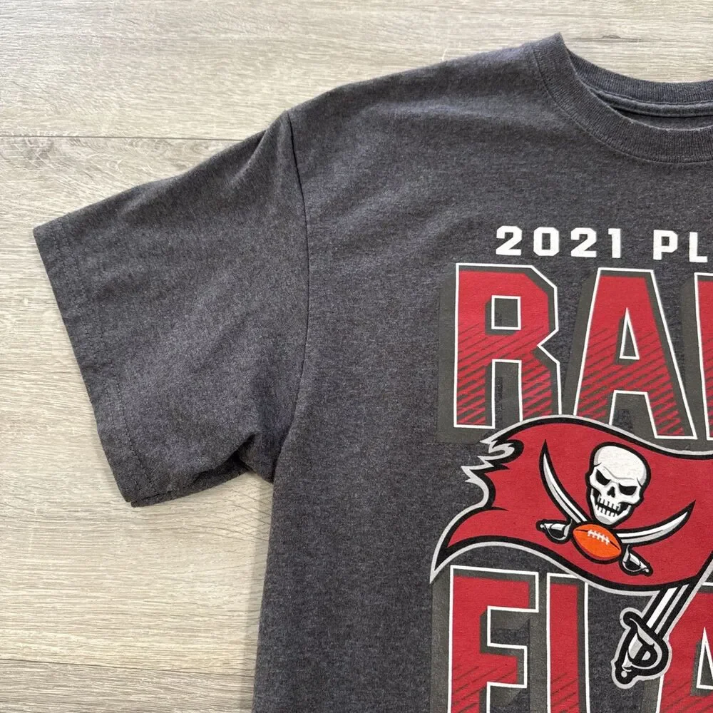 Tampa Bay Buccaneers Shirt 2021 Playoffs Raise The Flags Men’s Gray Medium